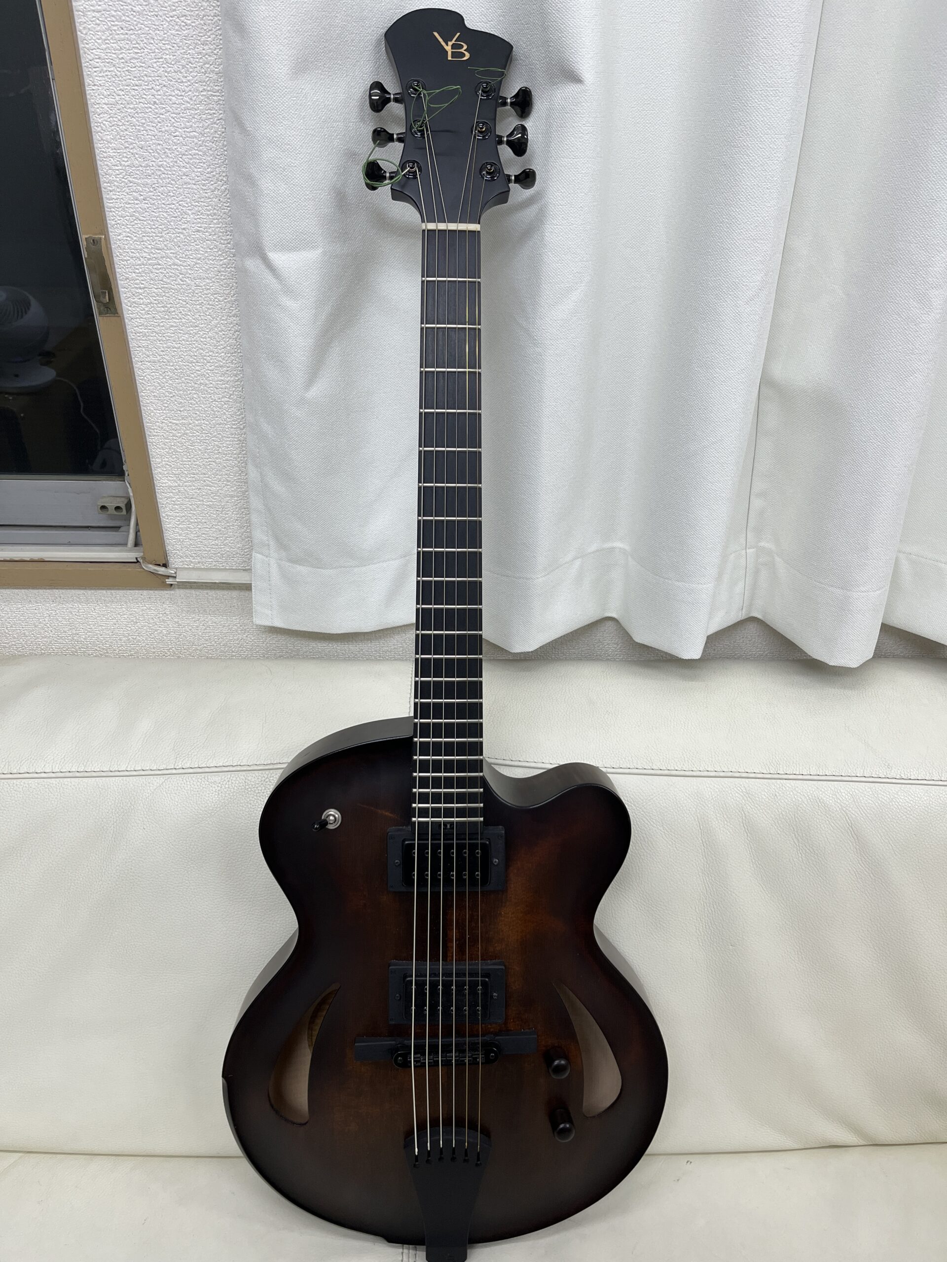 Victor Bakerのギターのレビュー、情報まとめ 大阪のギタースクール「大倉ギター教室」