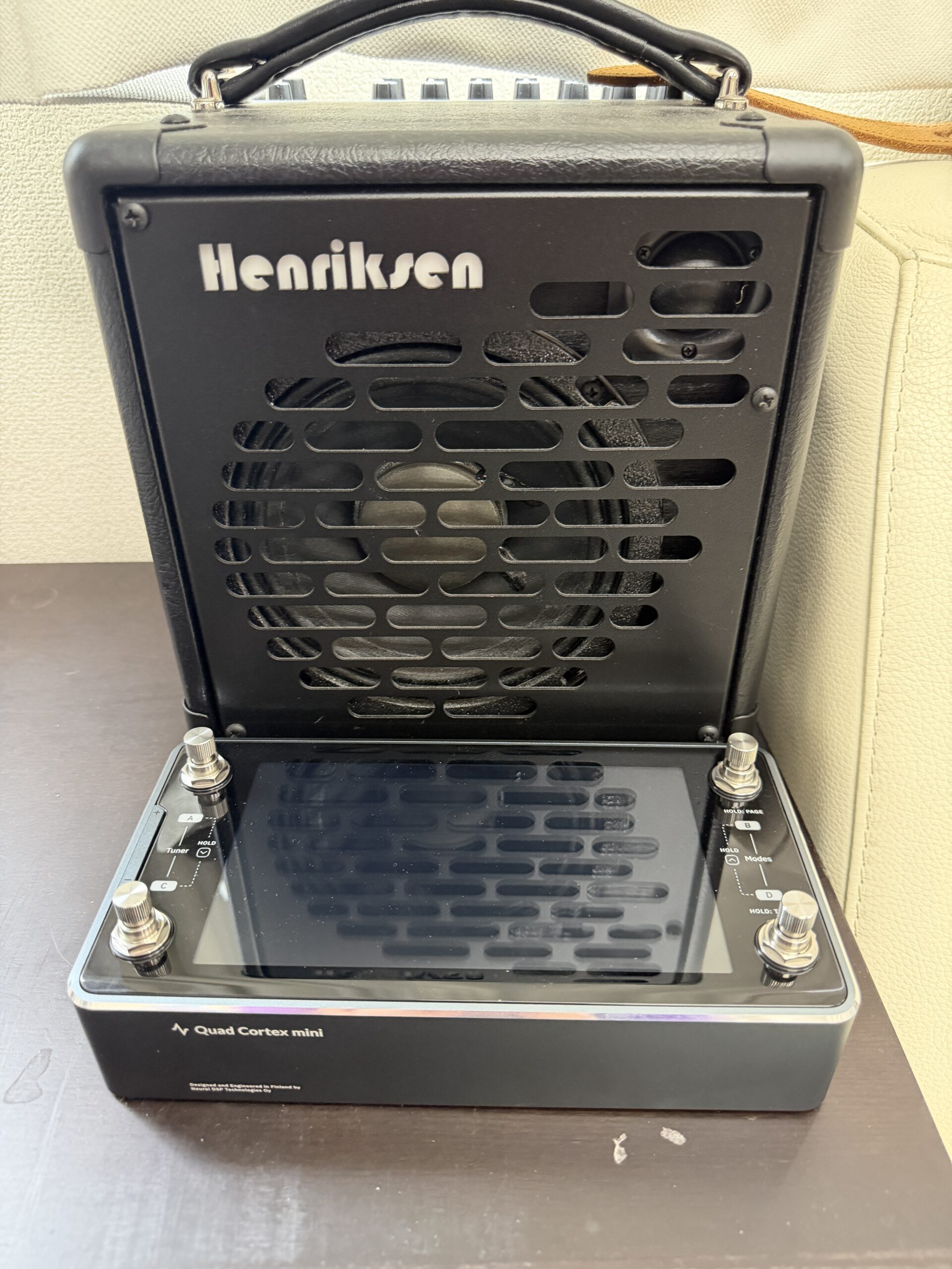 大倉ギター教室の Quad Cortex Mini と Henriksen アンプ