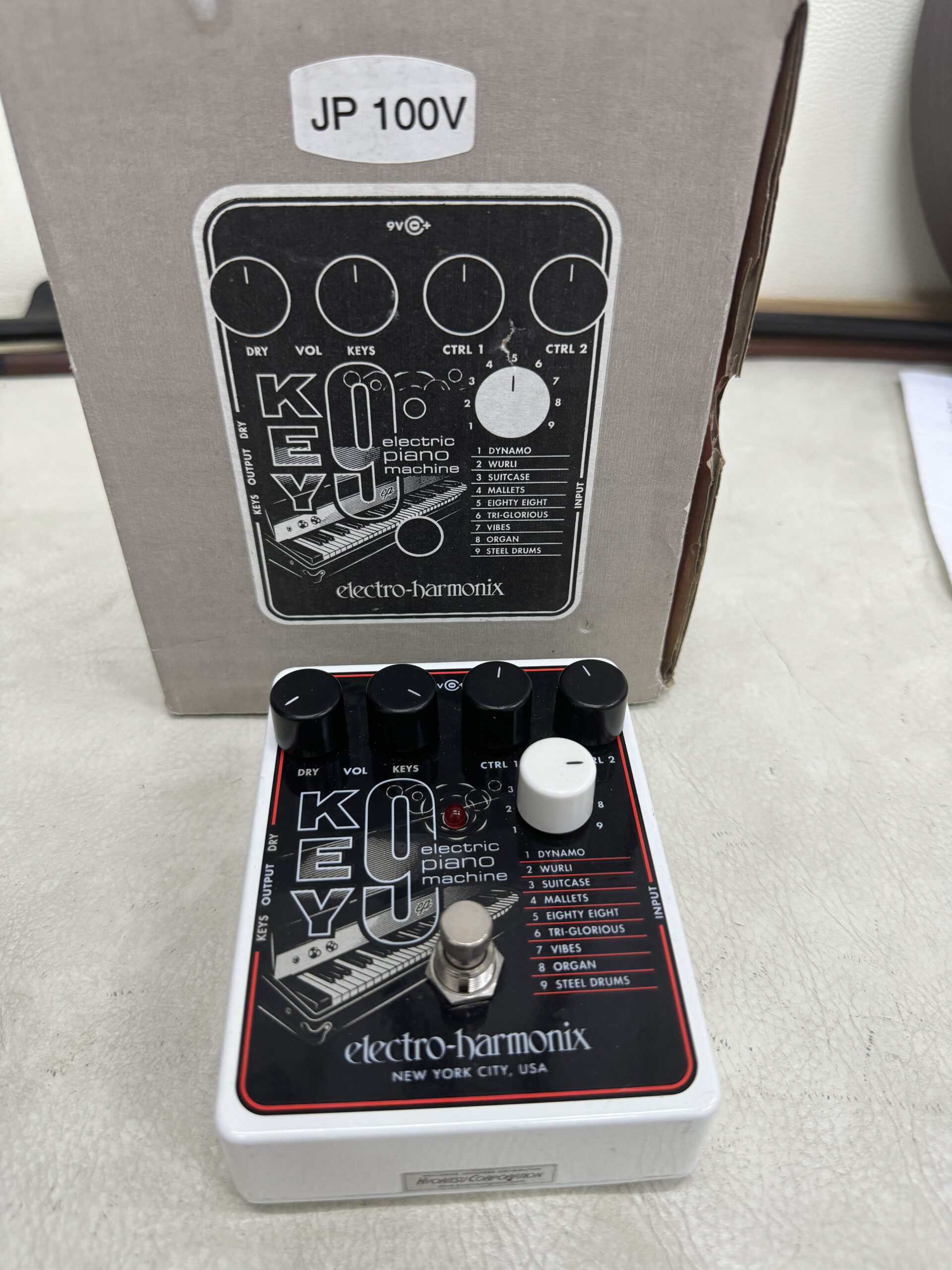Electro-Harmonix BASS9 Bass Machine の箱と本体｜大倉ギター教室